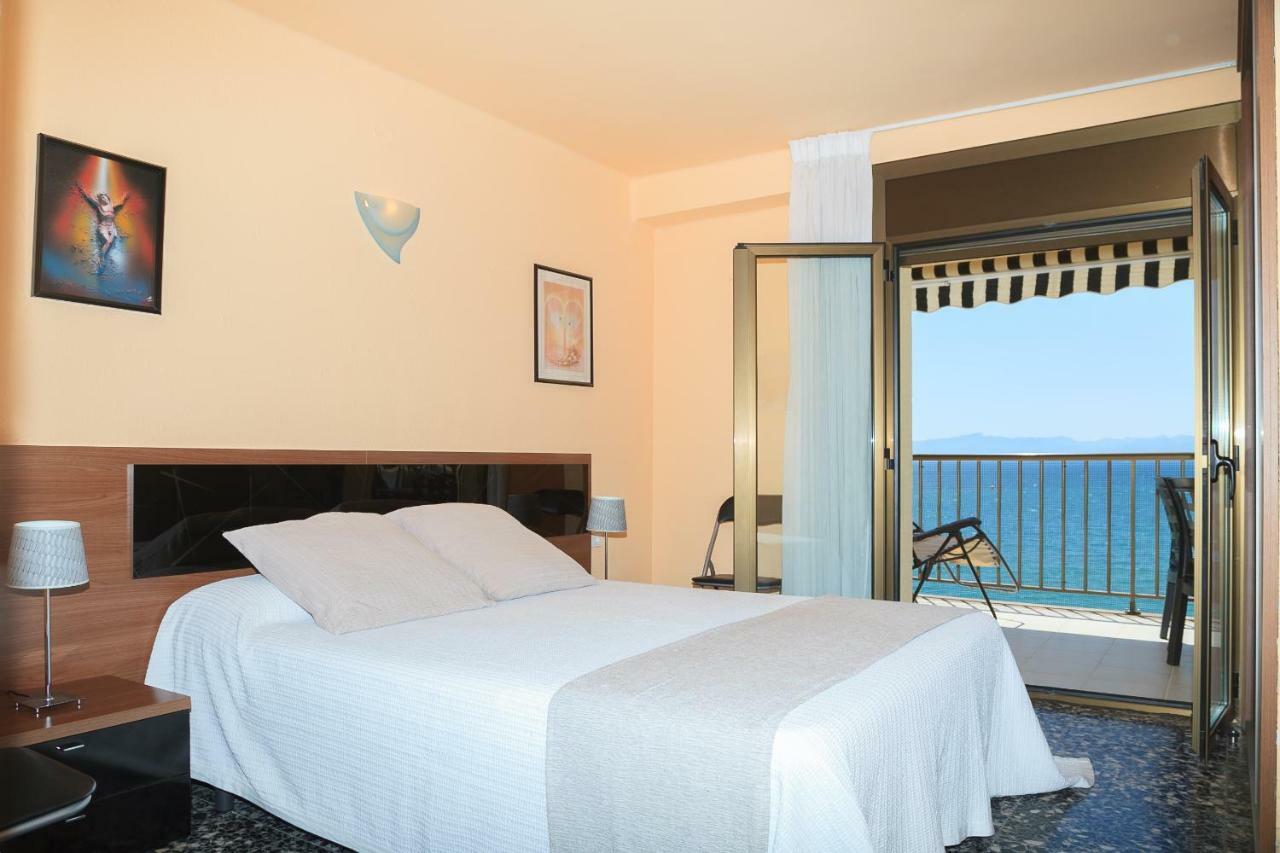 Uhc Acantilados Family Apartments Salou Eksteriør bilde
