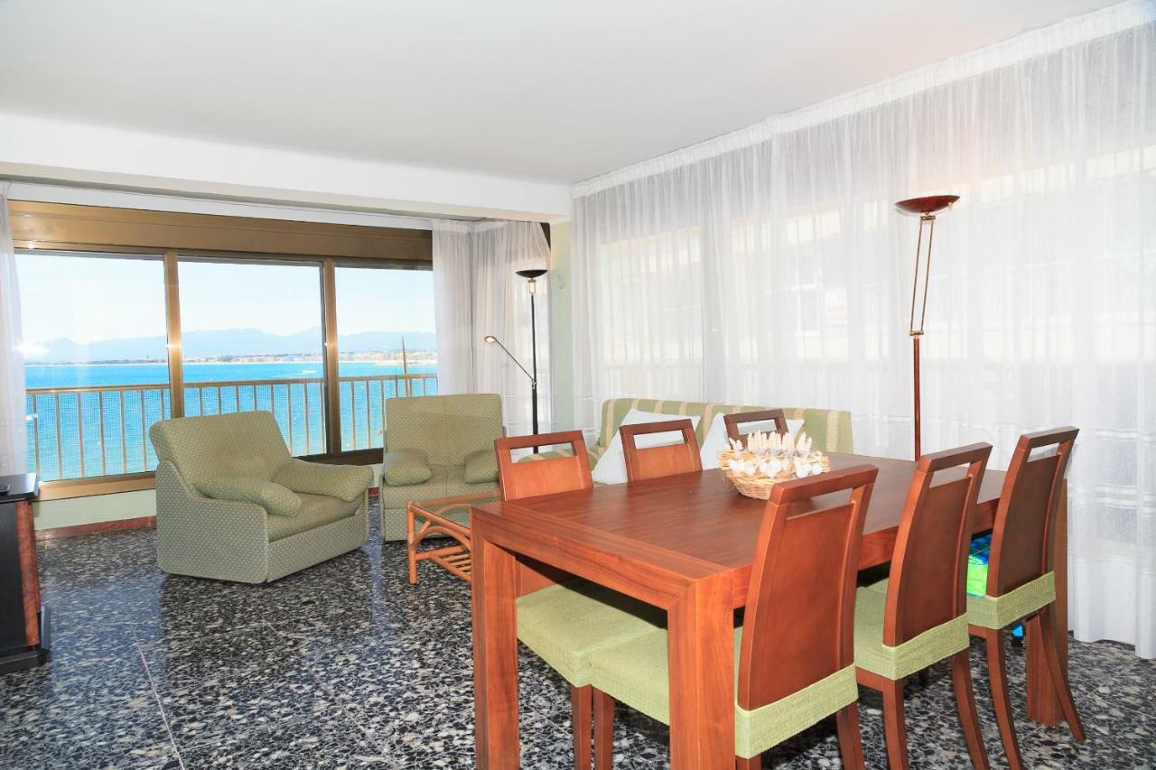 Uhc Acantilados Family Apartments Salou Eksteriør bilde